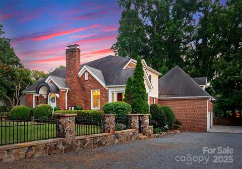 2100 Chesterfield Avenue, Charlotte, NC 28205