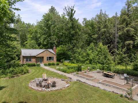 2042 Nebraska Valley, Stowe, VT 05672