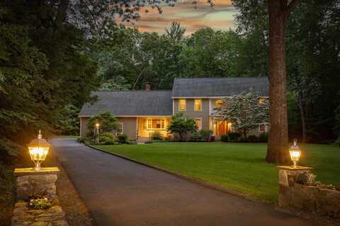 11 Evergreen Way, Stratham, NH 03885
