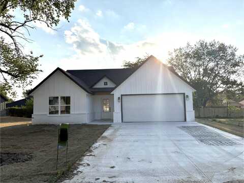 104 Zachary Drive, Grove, OK 74344