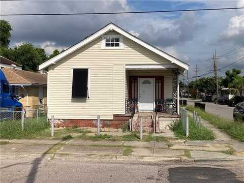 1640 POLAND Avenue, New Orleans, LA 70117