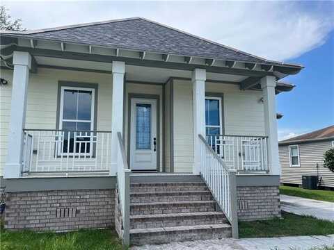 2514 LAPLACE Street, Chalmette, LA 70043