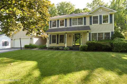 21 Cabot Way, Halfmoon, NY 12065