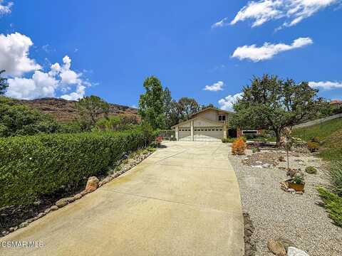 390 Thunderhead Street, Thousand Oaks, CA 91360