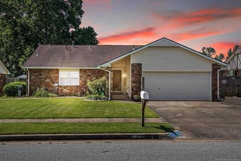 12452 E 36th Street, Tulsa, OK 74146
