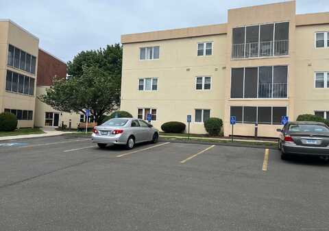 75 Washington Avenue, Hamden, CT 06518