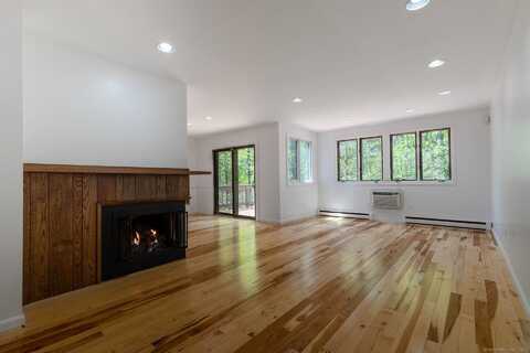 423 Trailsend Drive, Torrington, CT 06790