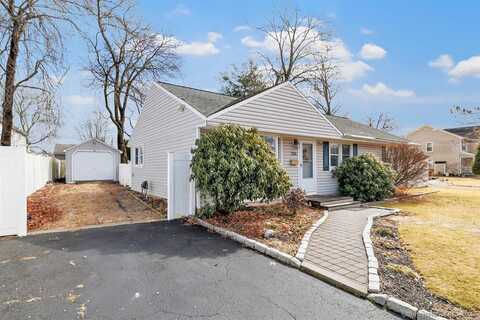 376 Folino Drive, Bridgeport, CT 06606