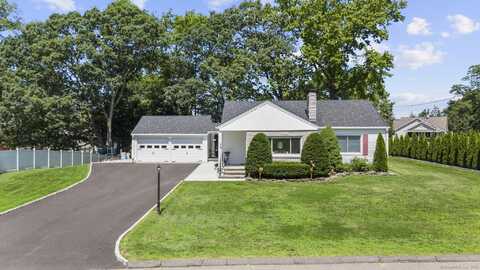 5 Greenfield Drive, Ansonia, CT 06401