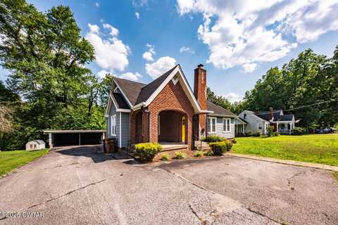 98 Broad Street N, Lexington, TN 38351