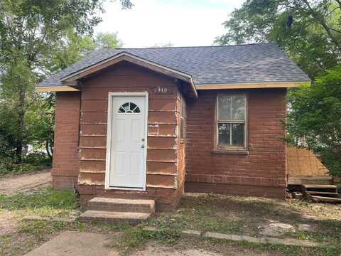 1910 Court Street, Adel, IA 50003