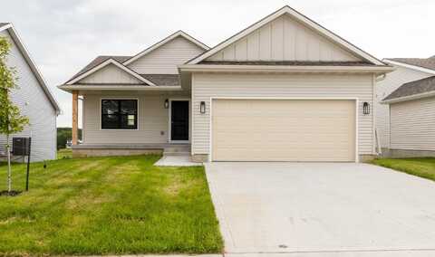 201 S Valley View Drive, Norwalk, IA 50211