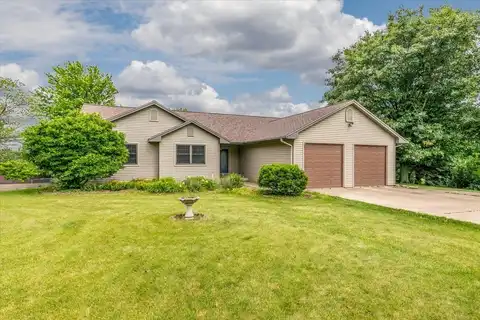 2706 W 15th Street S, Newton, IA 50208