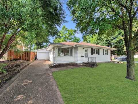 3512 Aurora Avenue, Des Moines, IA 50310