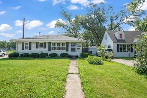 3723 Wright Street, Des Moines, IA 50316
