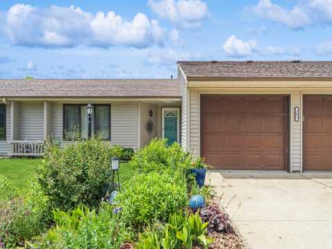 1012 E Competine Street unit: 201, Knoxville, IA 50138