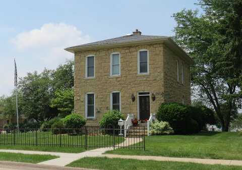 116 S Vermont, Maquoketa, IA 52060