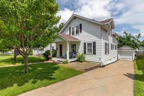 240 State, Dubuque, IA 52003