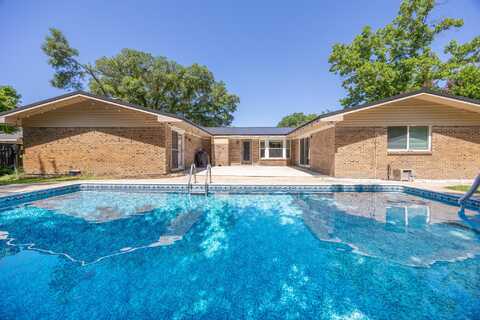 622 NE Merioneth Drive, Fort Walton Beach, FL 32547
