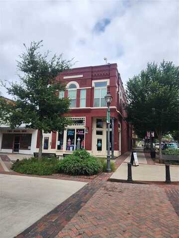 200 W Knox Street, Ennis, TX 75119