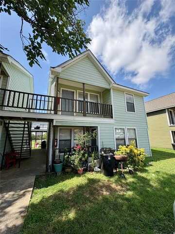 339 Ware Drive, Grand Prairie, TX 75051