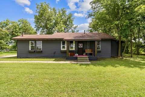 601 E San Saba Street, Wortham, TX 76693