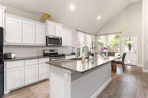 5617 Round Hill Road, Denton, TX 76210