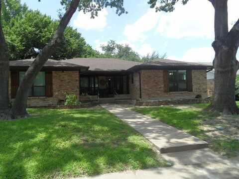7035 Kingsbury Drive, Dallas, TX 75231