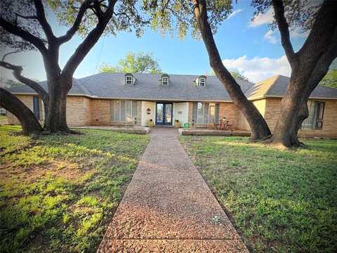 4124 Maryview Court, Haltom City, TX 76117