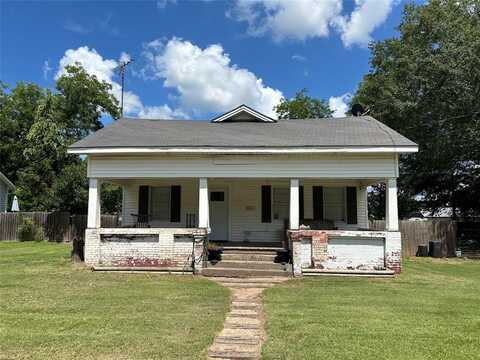 521 N Montgomery Street, Gilmer, TX 75644