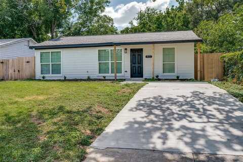912 Duff Court, Fort Worth, TX 76112