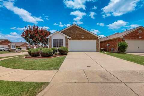 6548 Regina Drive, Fort Worth, TX 76131
