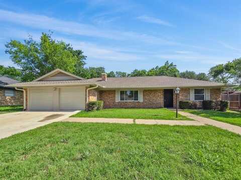 706 Finland Street, Grand Prairie, TX 75050