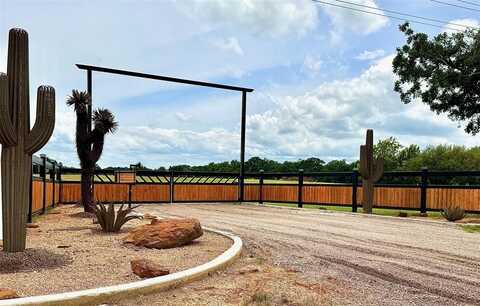 8740 E Fm 922, Valley View, TX 76272
