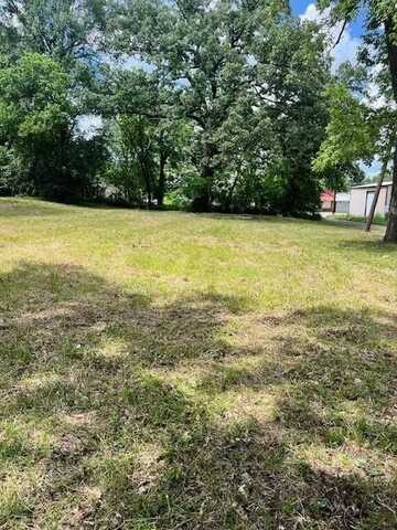 1300 W Kaufman Street, Paris, TX 75460