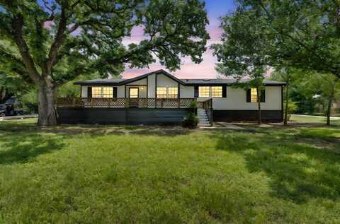 100 Chambers Drive, Alvarado, TX 76009