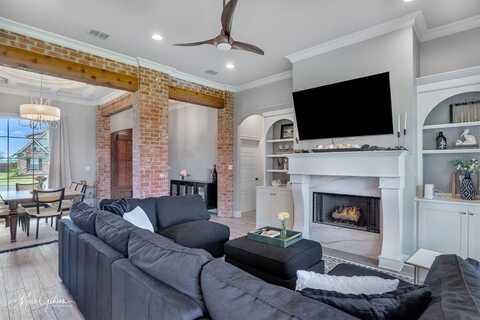 700 Dumaine Drive, Bossier City, LA 71111