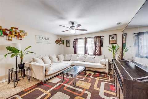 318 E Chestnut Street, Denison, TX 75021