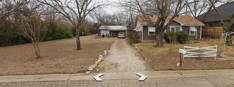 3221 Grady Street, Forest Hill, TX 76119