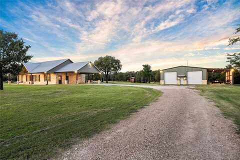 438 S Pleasant Hill Road, Axtell, TX 76624