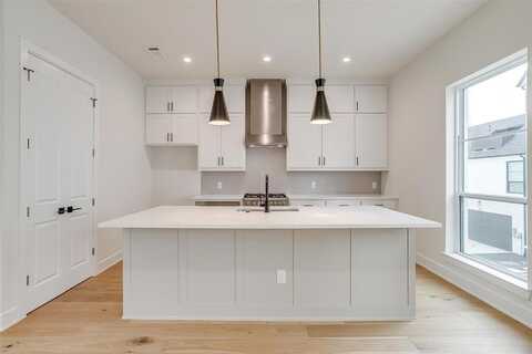 127 Vista Lane, Arlington, TX 76013
