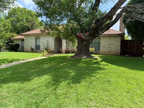 1044 Shadywood Lane, DeSoto, TX 75115