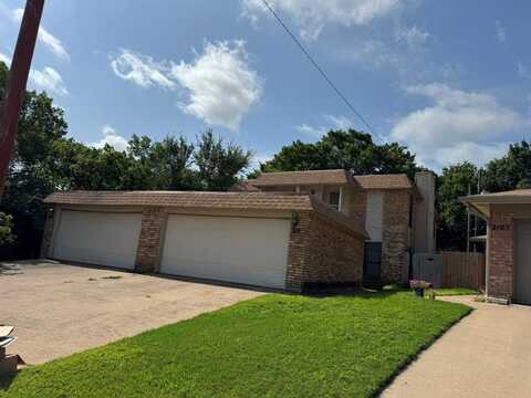 2101 Mistletoe Avenue, Fort Worth, TX 76110