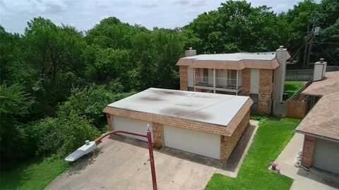 2103 Mistletoe Avenue, Fort Worth, TX 76110
