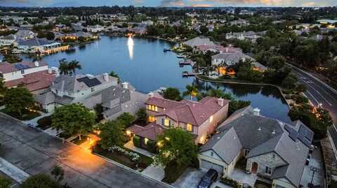 10615 Landmark Way E, Clovis, CA 93619