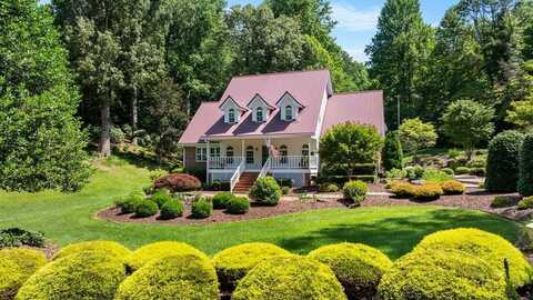 100 Shady Oaks Drive, Franklin, NC 28734