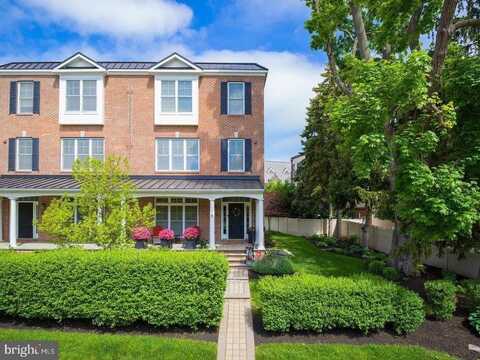 18 S ROBERTS ROAD, BRYN MAWR, PA 19010