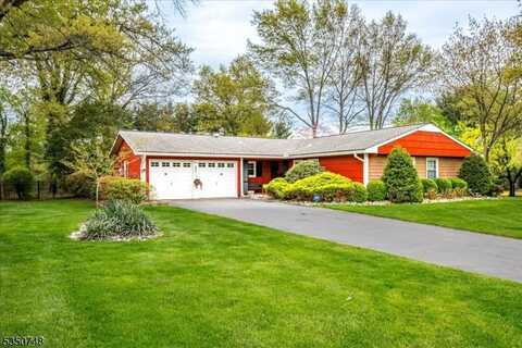 27 Landry Rd, Franklin, NJ 08873