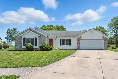 806 Deer Ridge Crossing, Auburn, IN 46706