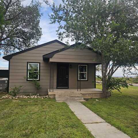 600 Llano, McCamey, TX 79752